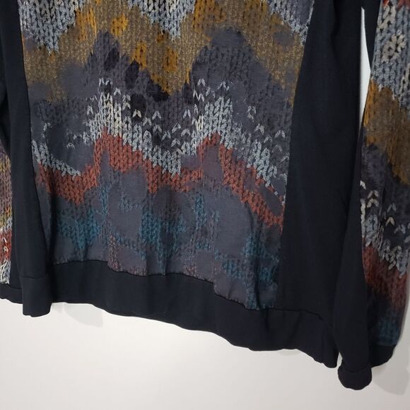 🦋3/$25 Dolcezza Large Black Red Print Long Sleeve V-neck Top - Picture 3 of 9